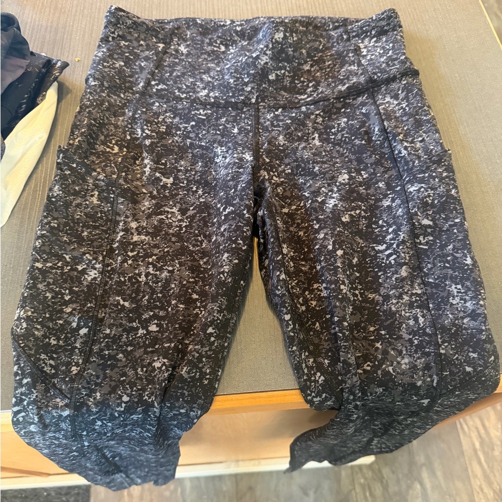 Four size 8 Lulu Leggings